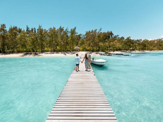 Ilot Mangénie Private Island Jetty